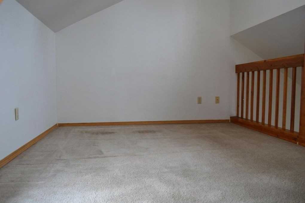 310 W 8th St #2 - Photo 5 of 7