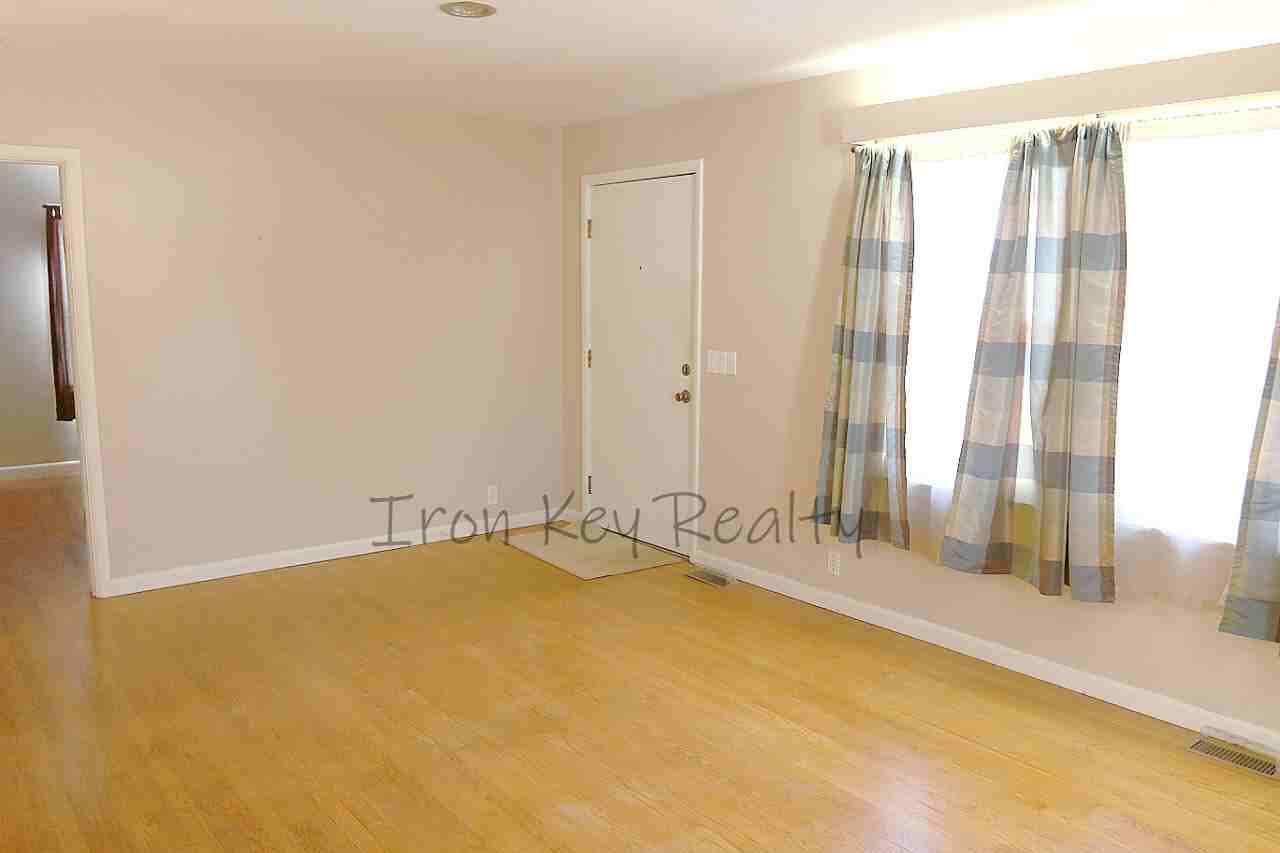 2201 S Claremont Ave #1 - Photo 2 of 17