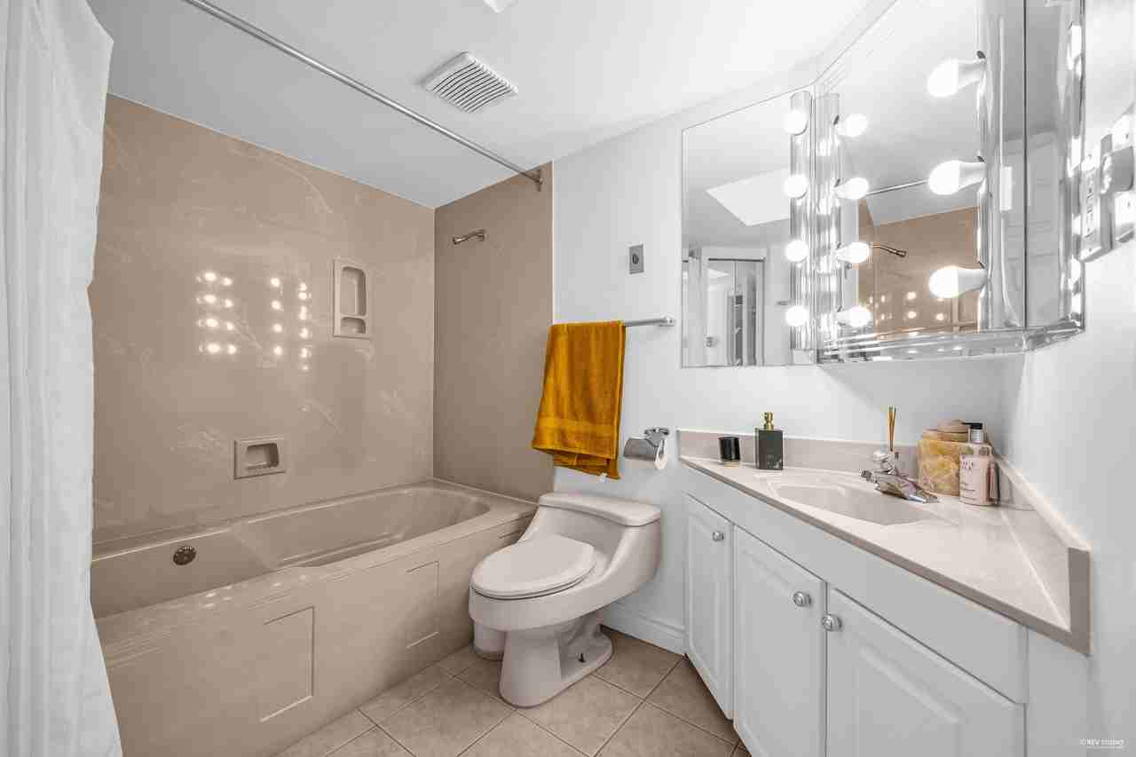 1515 Palmerston Ave - Photo 2 of 14