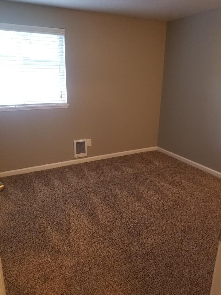 20347 Ne Halsey St - Photo 5 of 20