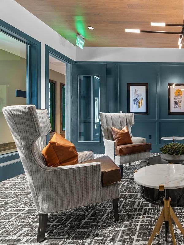 7010 Crossbuck Point