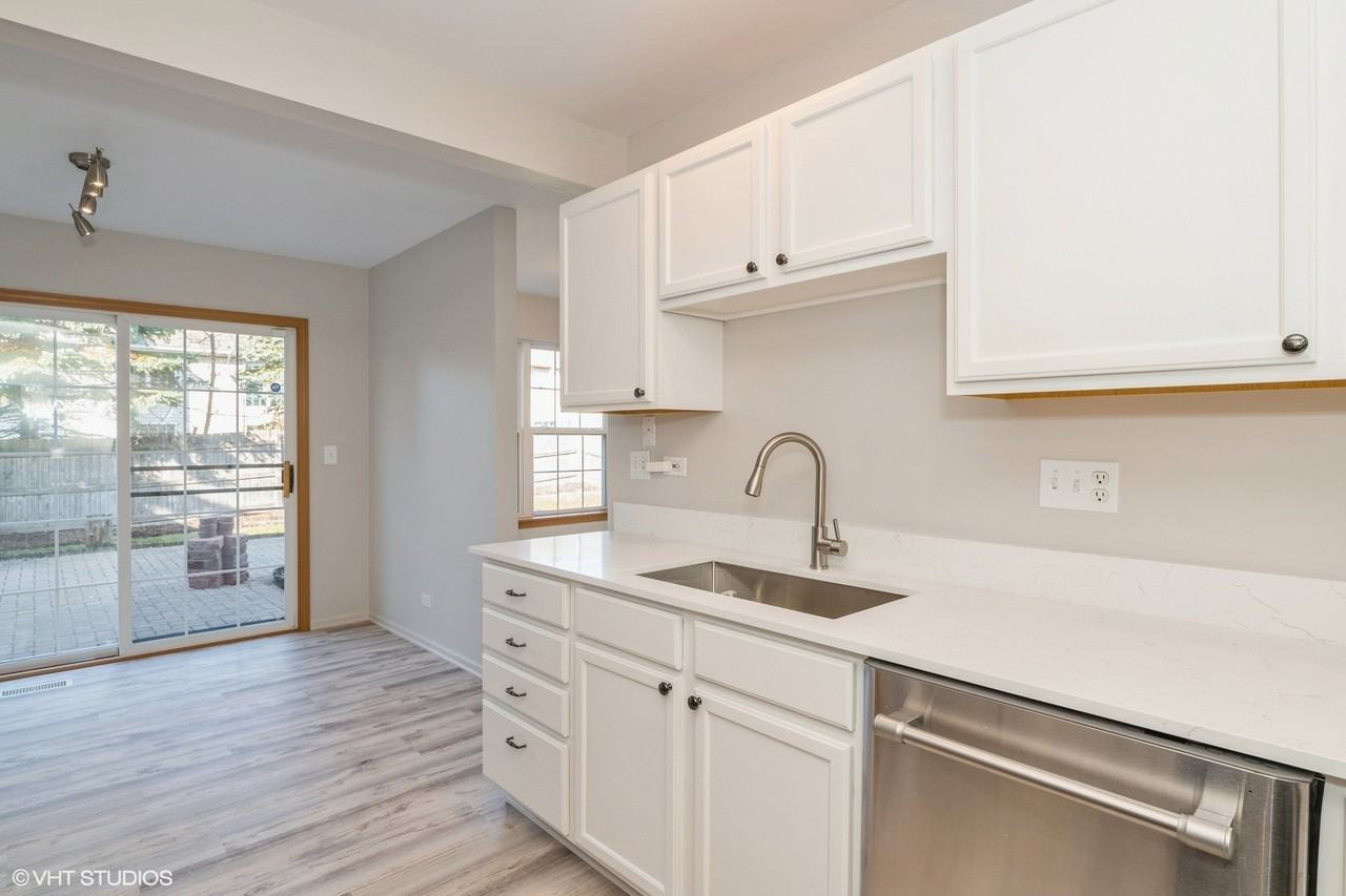 39112 North Aberdeen Lane - Photo 2 of 14