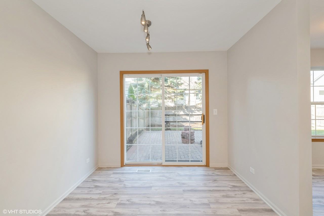 39112 North Aberdeen Lane - Photo 3 of 14
