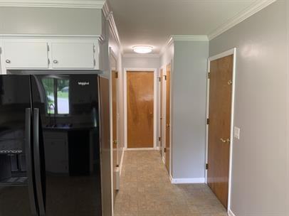 20 Pinehill Dr - Photo 3 of 10