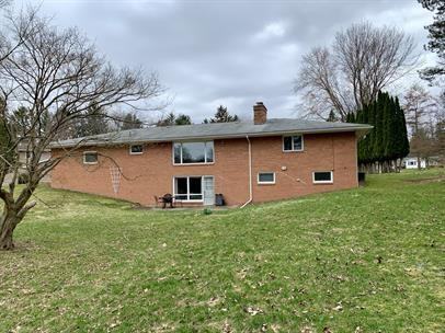 20 Pinehill Dr - Photo 2 of 10