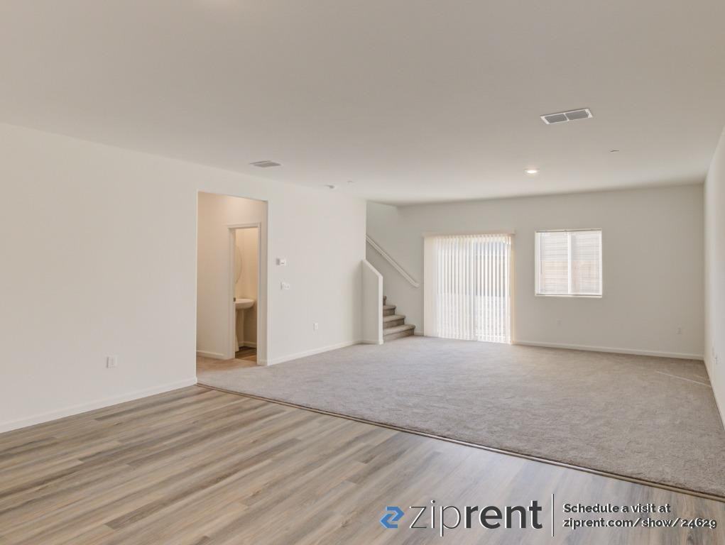 986 S Kandarian Ct - Photo 2 of 21