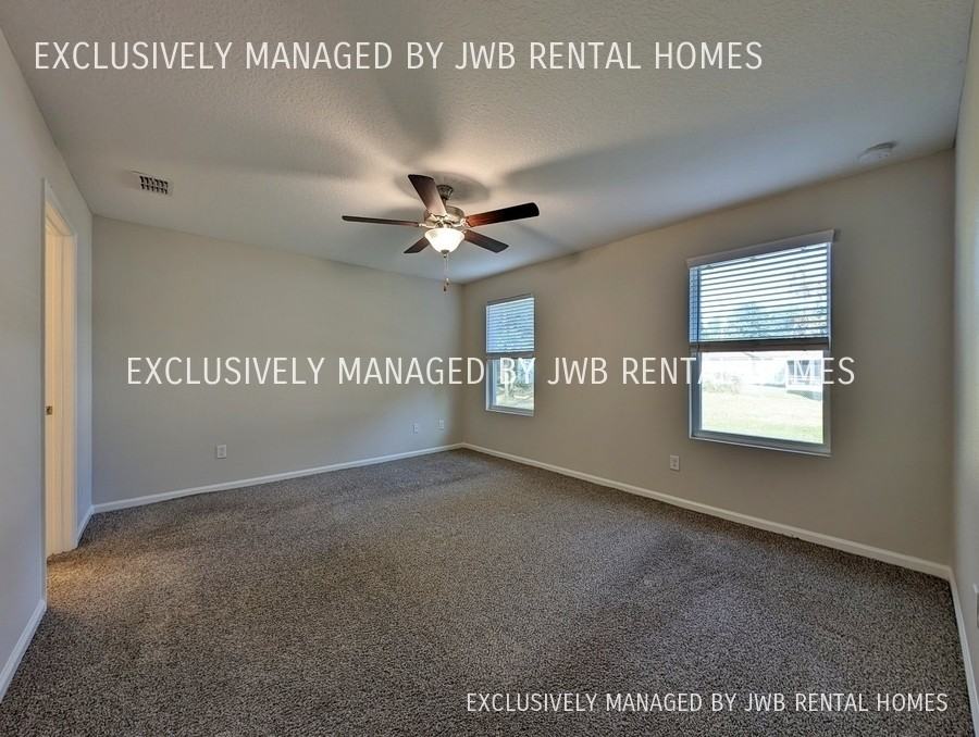 1536 River Hills Cir W - Photo 2 of 8