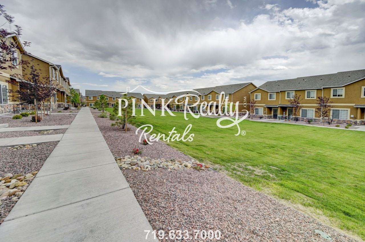 7577 Black Spruce Hts - Photo 4 of 29