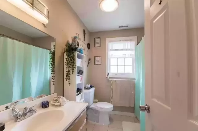 29 Hendricks St - Photo 2 of 11