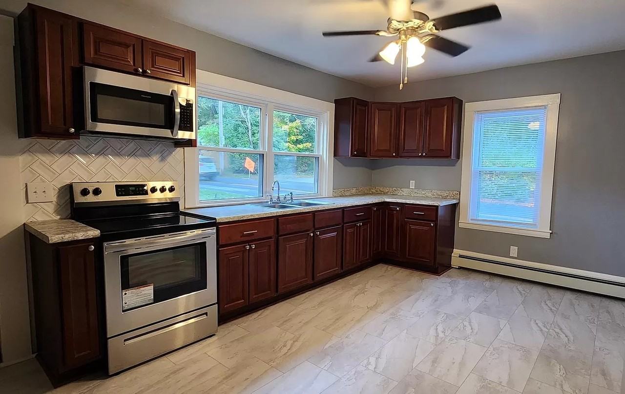 20 Lincoln St #20 - Photo 2 of 14