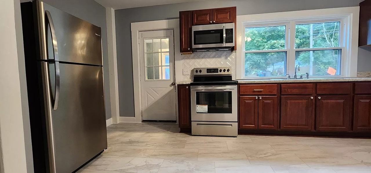 20 Lincoln St #20 - Photo 3 of 14