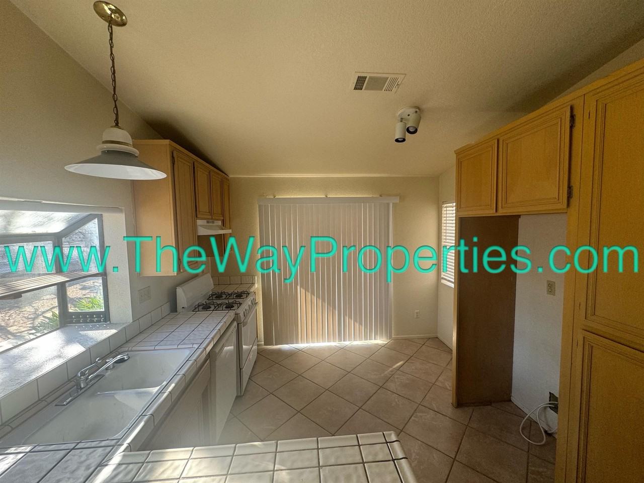10660 Cottonwood Ave #1 - Photo 2 of 10