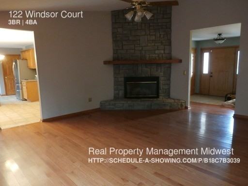 122 Windsor Ct - Photo 2 of 12