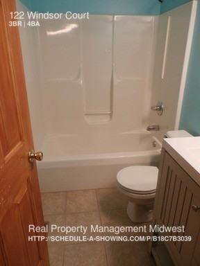 122 Windsor Ct - Photo 3 of 12