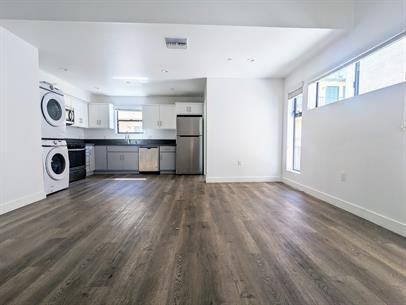 25200 Frampton Avenue - Photo 2 of 10