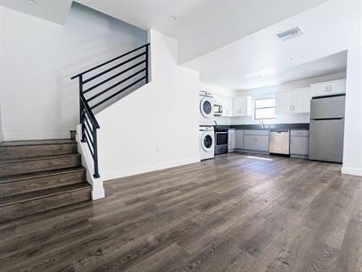 25200 Frampton Avenue - Photo 3 of 10