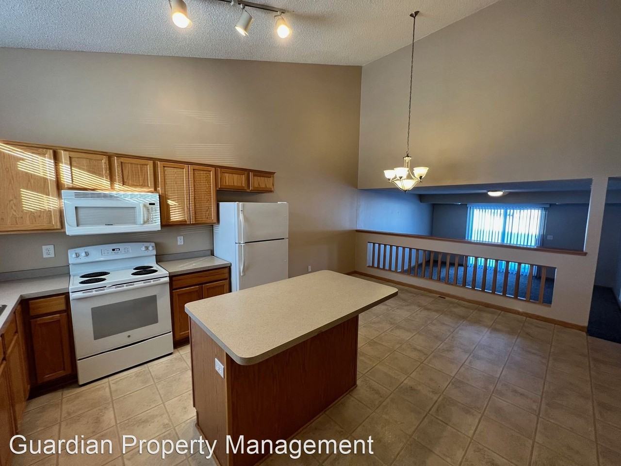 3489 Century Dr - Photo 3 of 15