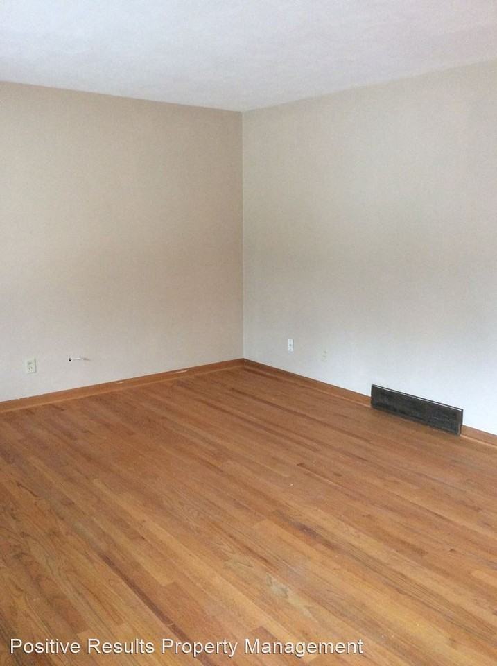 1626 Eastmoreland Ave - Photo 2 of 10