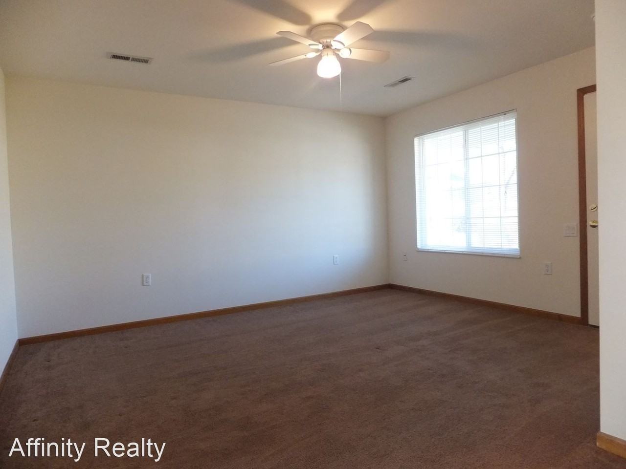 2060 - 2166 Republican Circle - Photo 3 of 4