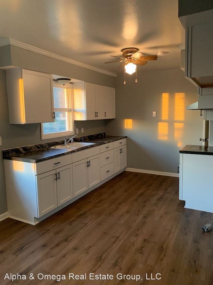 2131 Myers Rd - Photo 2 of 10