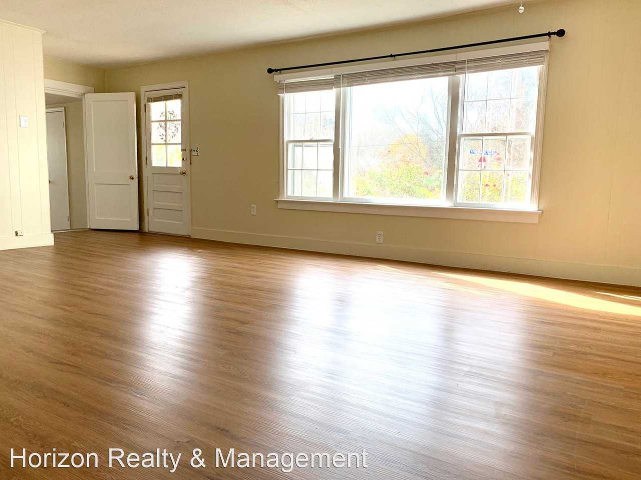 1199 Cumberland Heights Rd - Photo 2 of 22