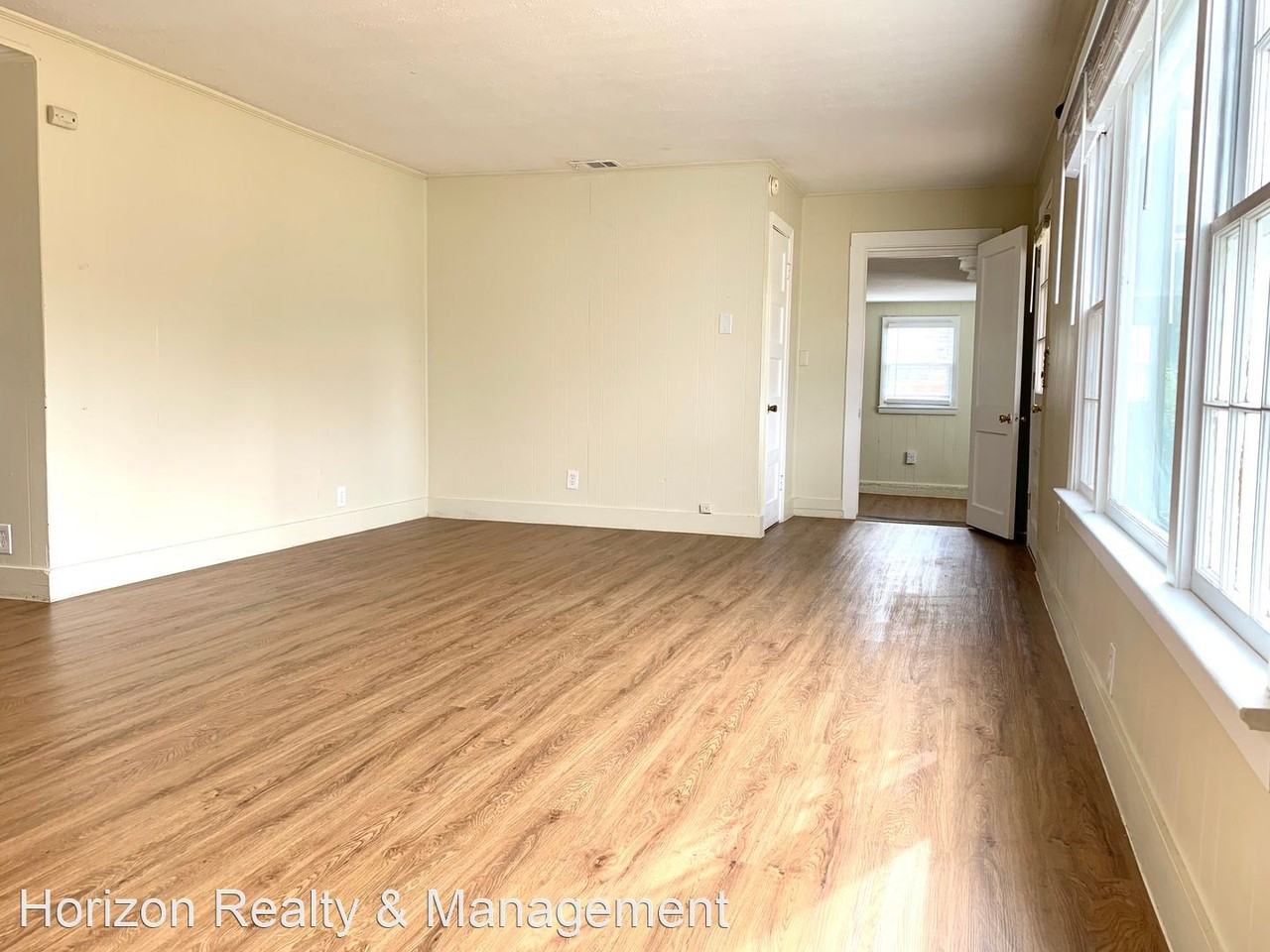1199 Cumberland Heights Rd - Photo 3 of 22