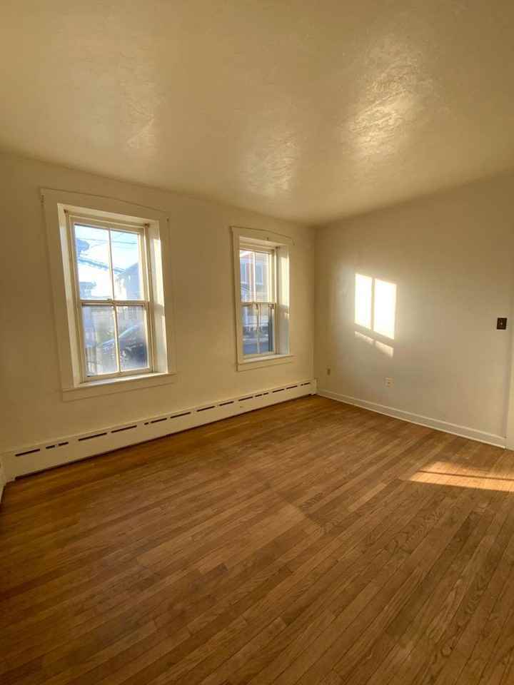 14 W. STIEGEL STREET Apartments 14 W Stiegel St, Manheim, PA 17545