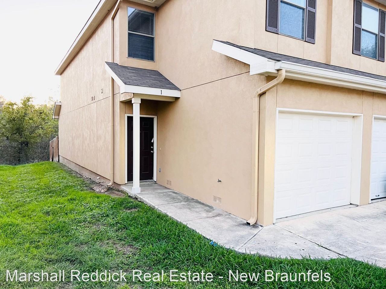 Fresh paint, clean carpets! - Photo 2 of 20