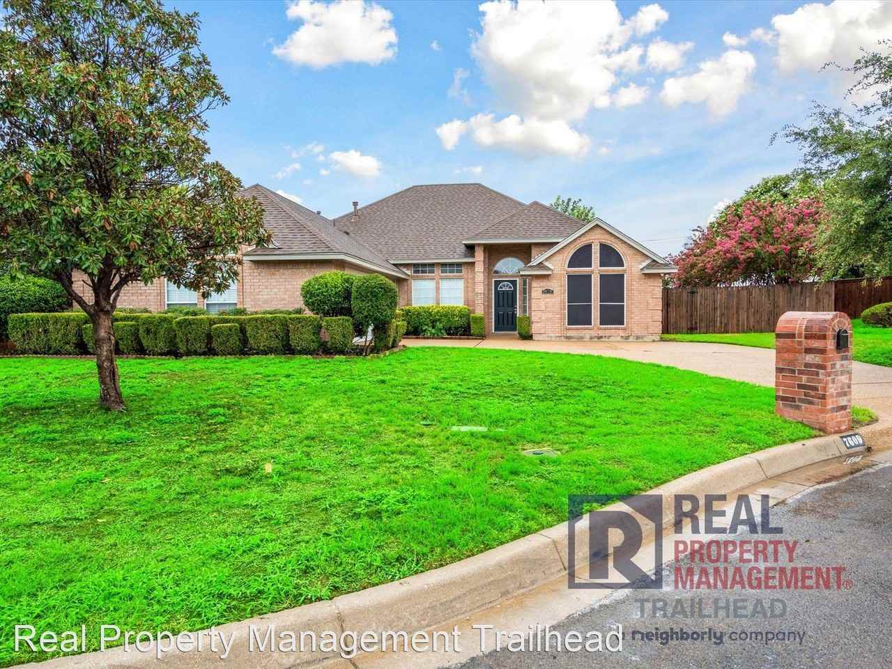 7609 Meadowside Rd - Photo 3 of 33