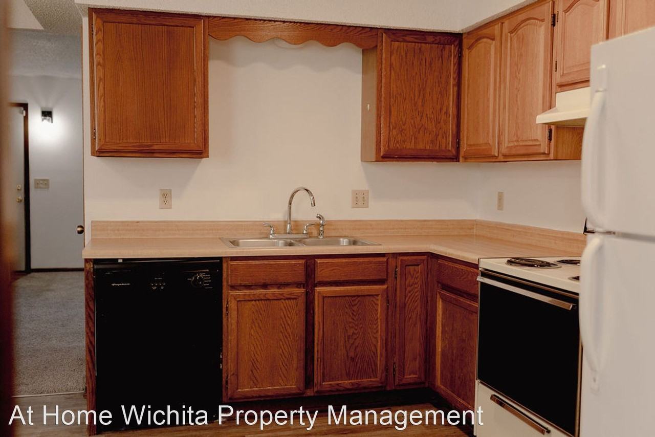 3227 S Illinois - Photo 3 of 10