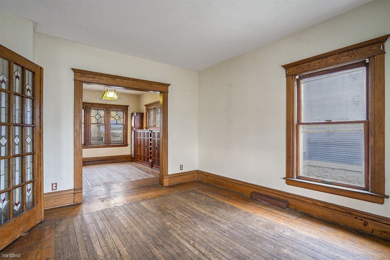 1220 S Westnedge Ave - Photo 2 of 20