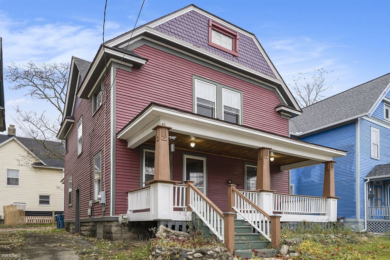 1220 S Westnedge Ave - Photo 3 of 20