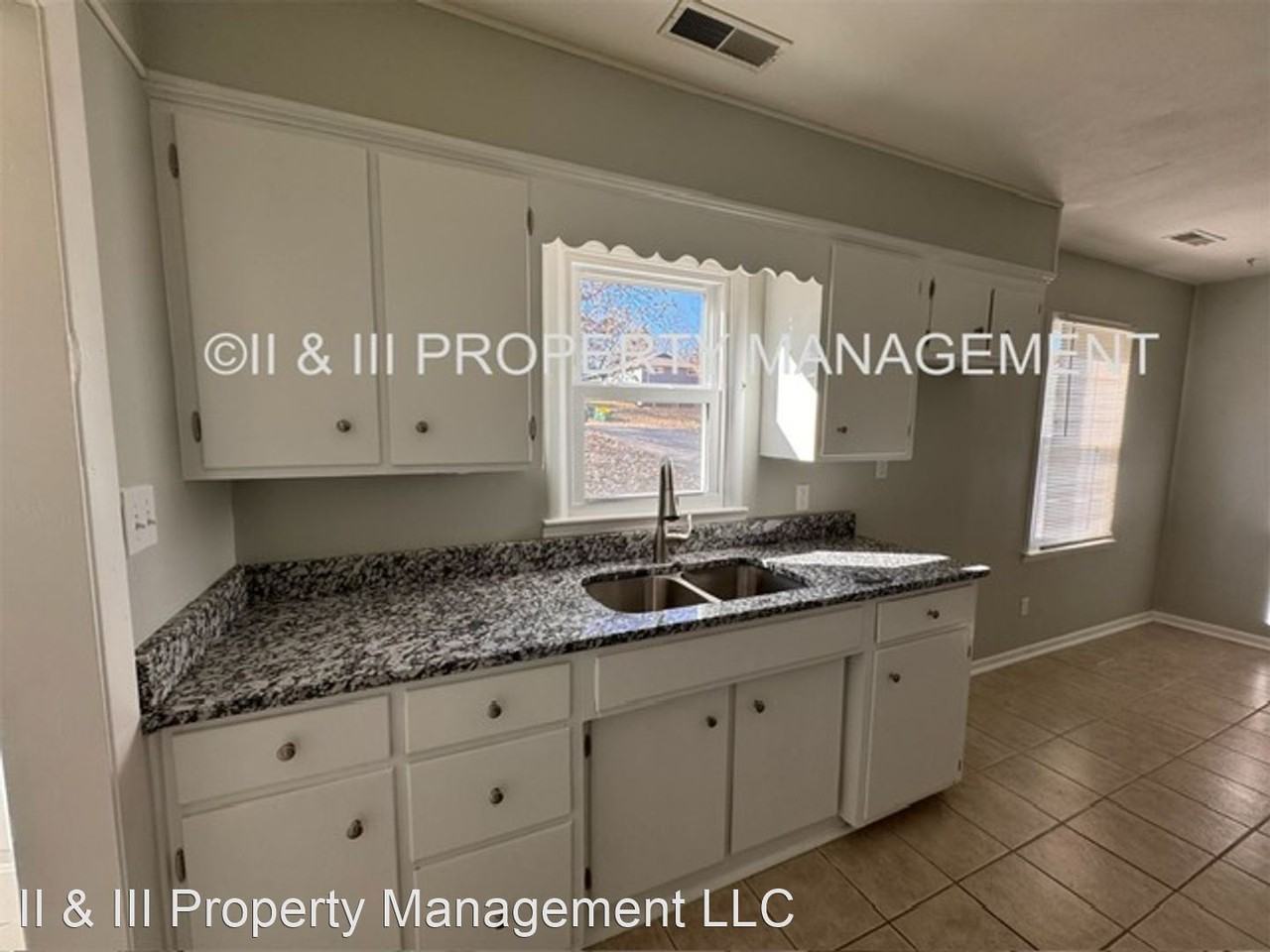 7819 Woodward St - Photo 3 of 17