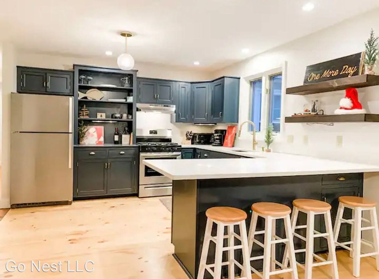 10 Dickinson Ln - Photo 2 of 19