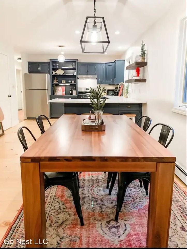 10 Dickinson Ln - Photo 3 of 19