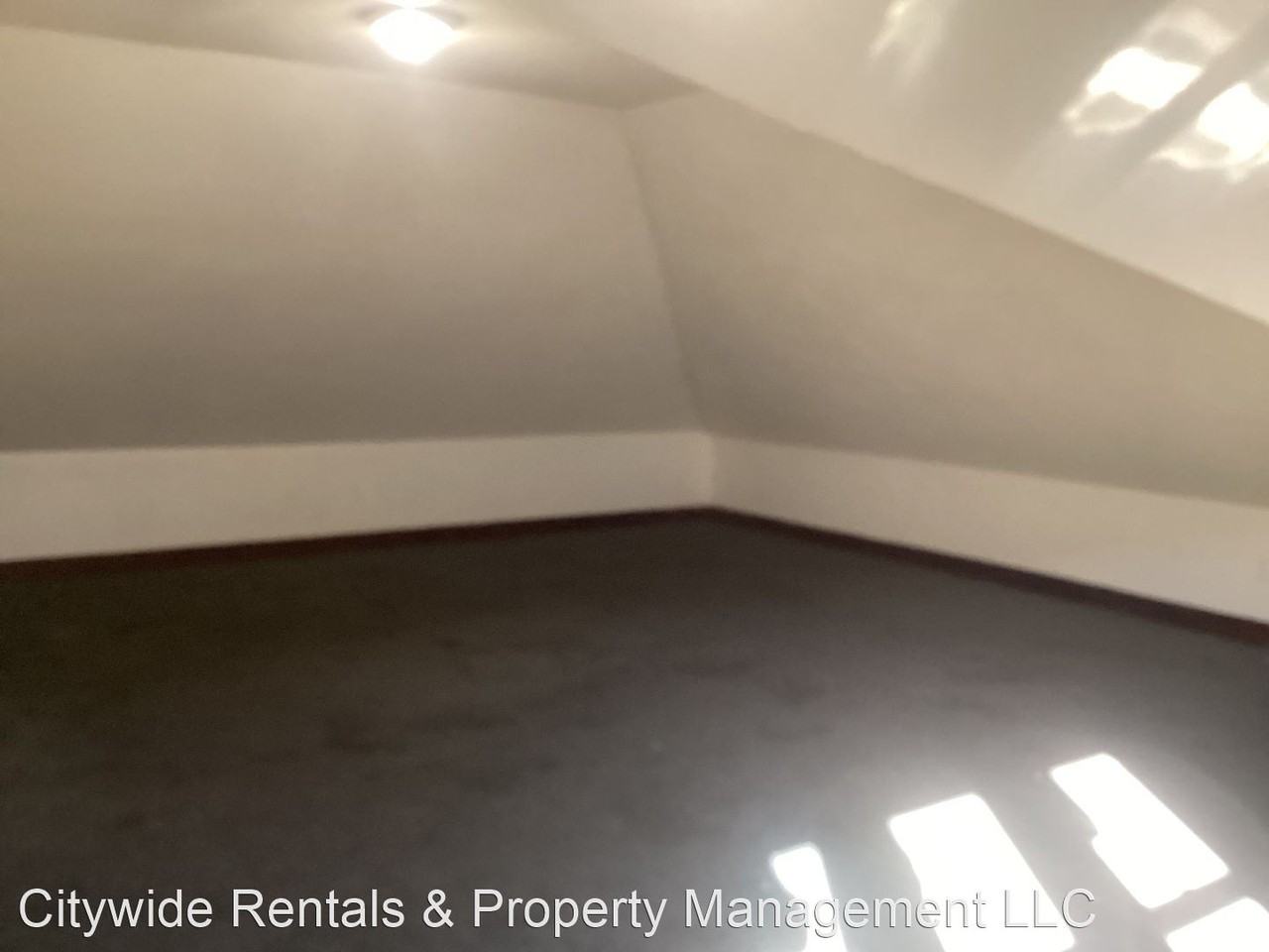 3047 N 36th St - Photo 2 of 13