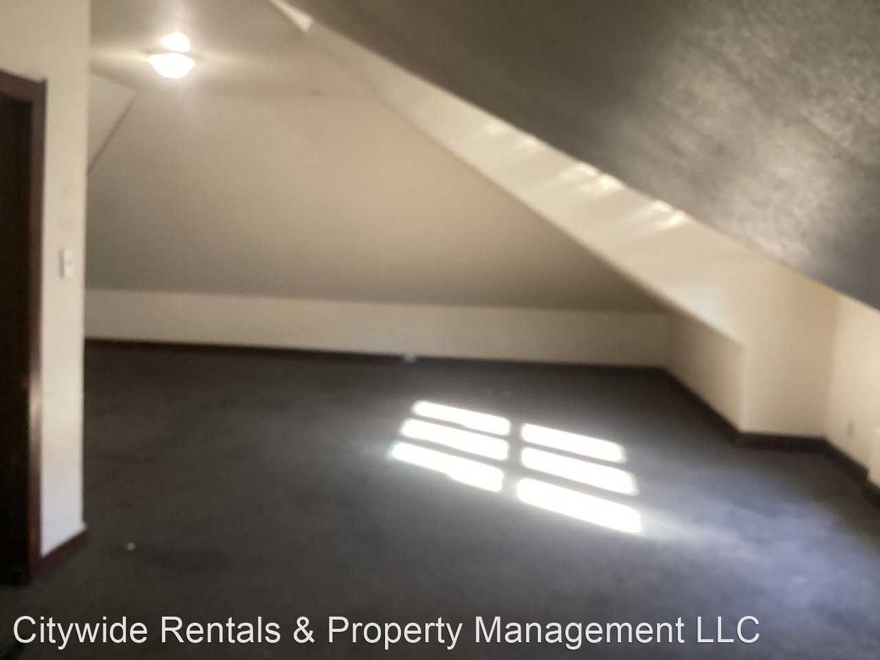 3047 N 36th St - Photo 3 of 13