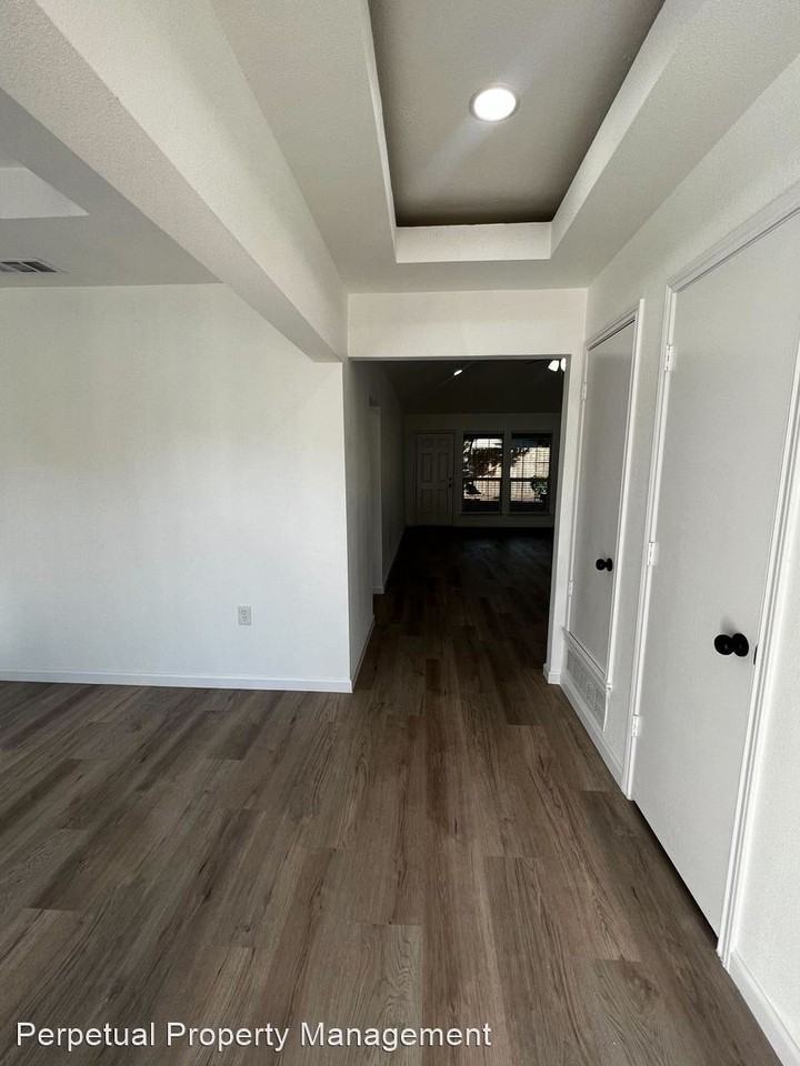 709 Green Brook Dr - Photo 3 of 22