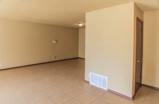 1409 NE 9th St - Photo 3 of 39