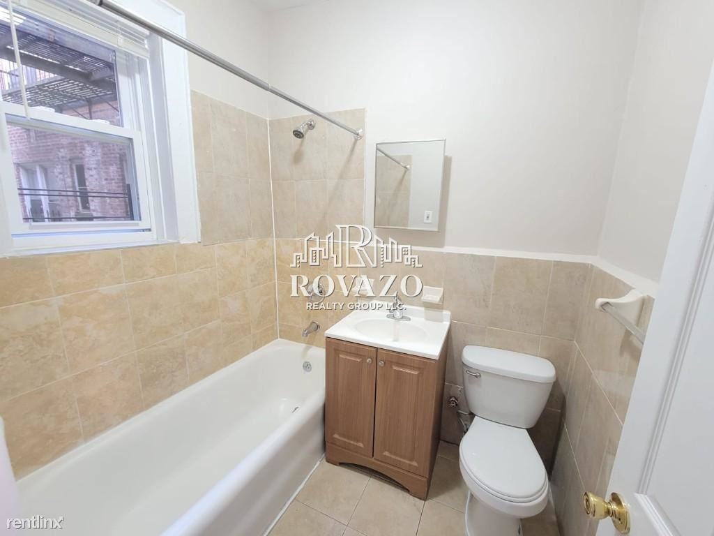 284 Myrtle Ave - Photo 2 of 5