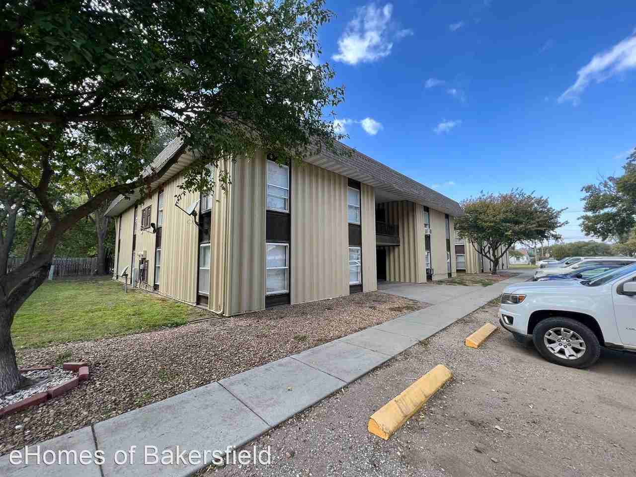 918 E 7th Street - Photo 3 of 16