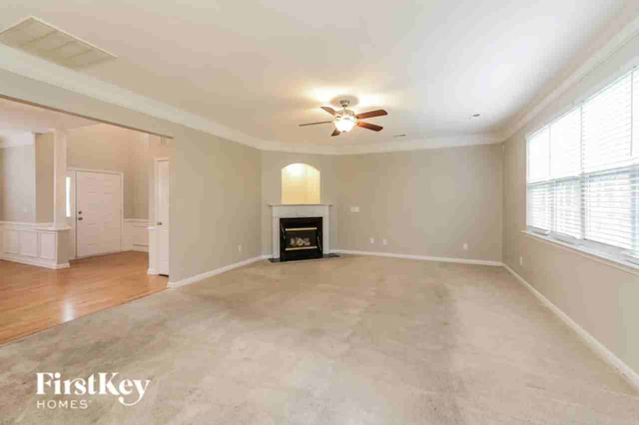4182 Turnberry Park Ct - Photo 2 of 12