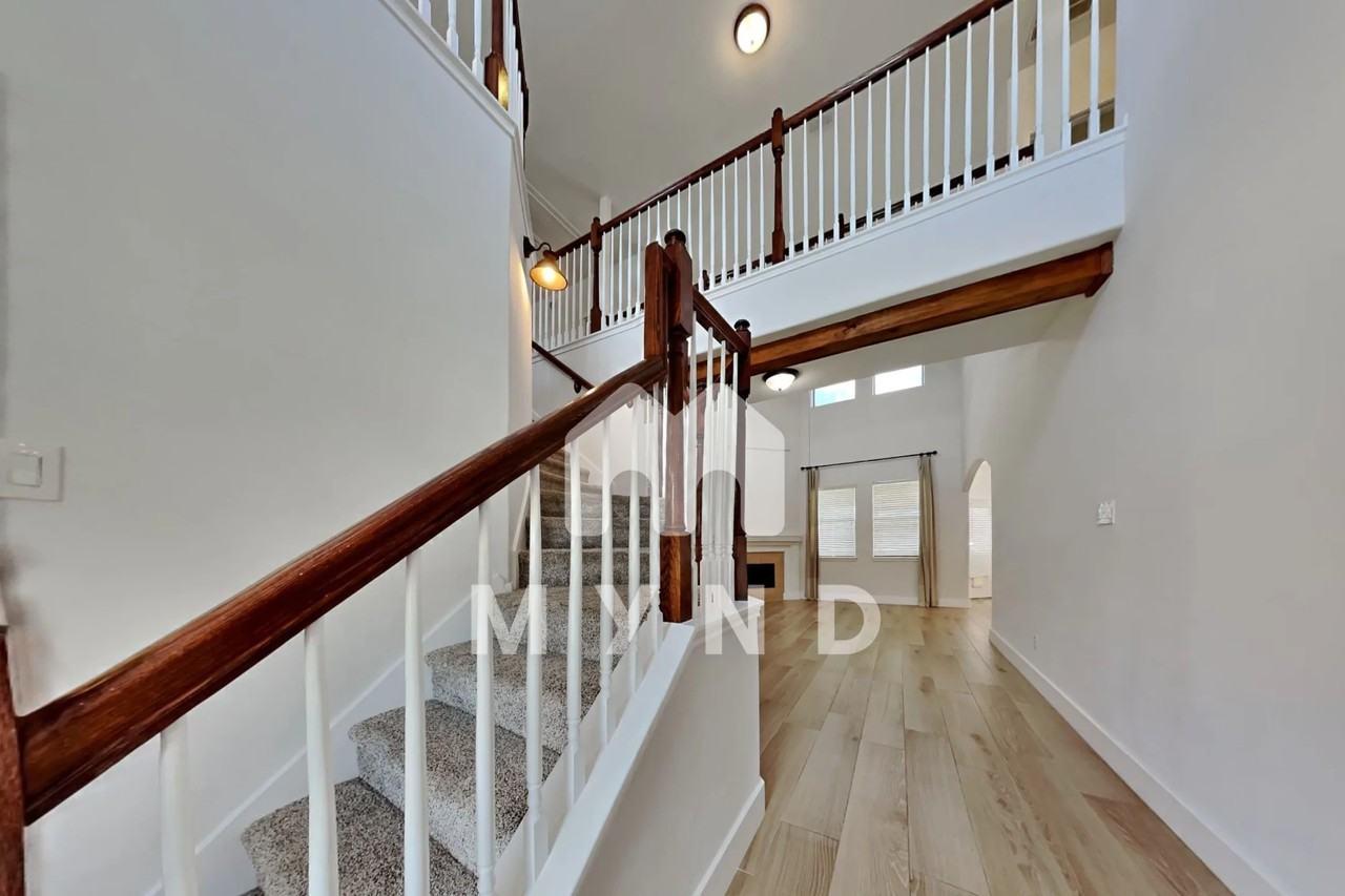 518 Saffron St - Photo 3 of 27