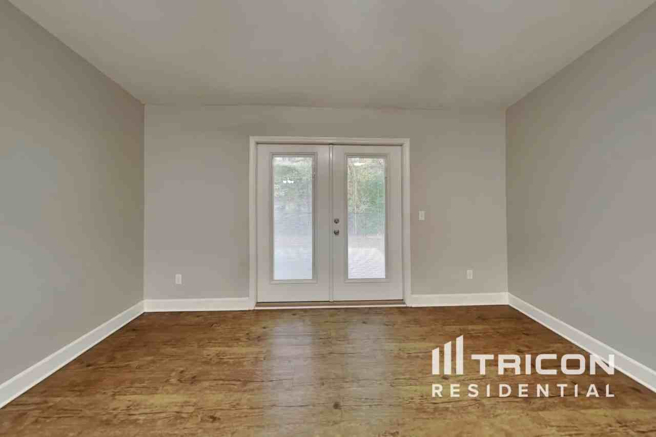 45197 Weaver Cir - Photo 3 of 16