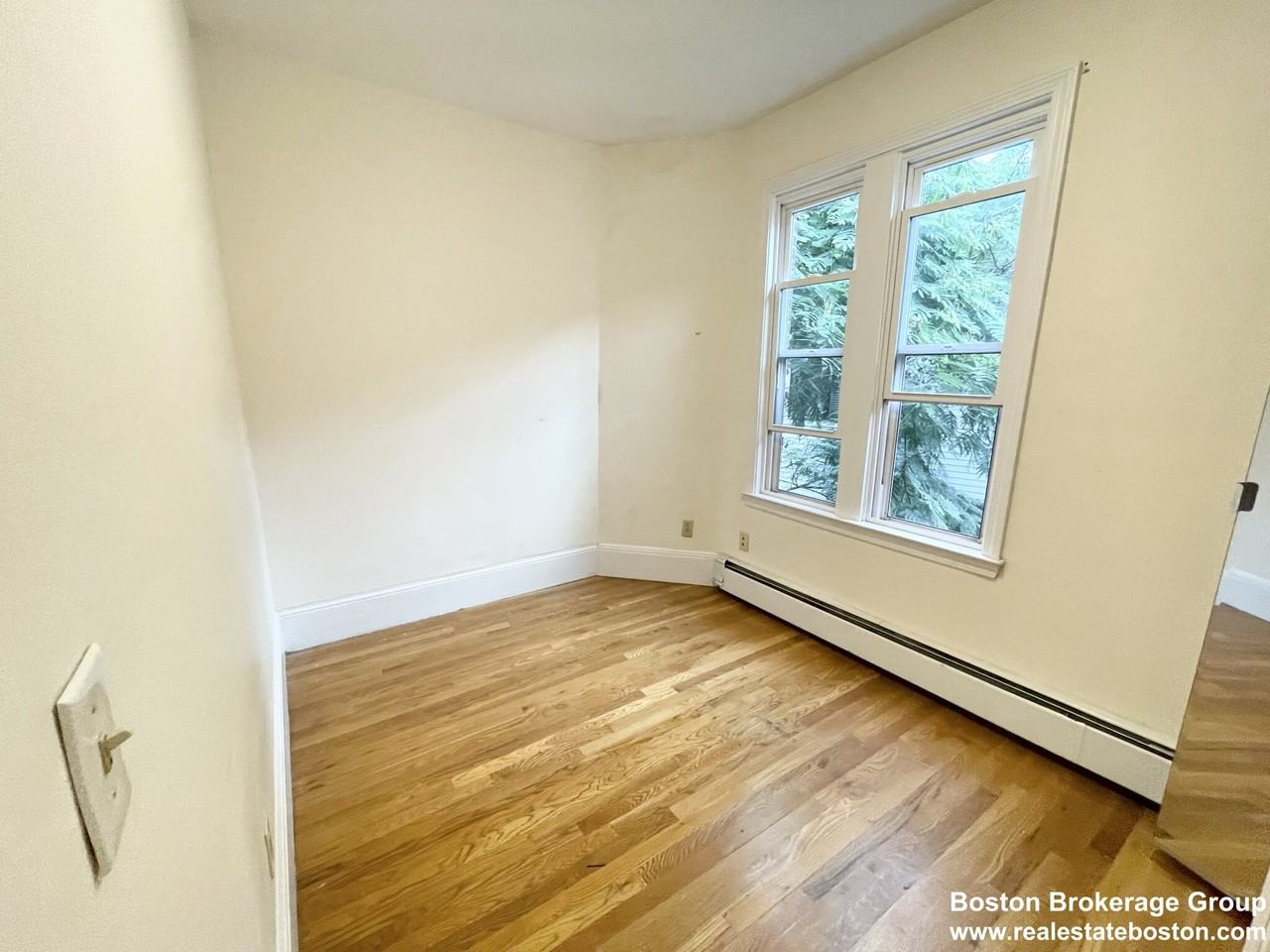 16 Greenwich St - Photo 6 of 8