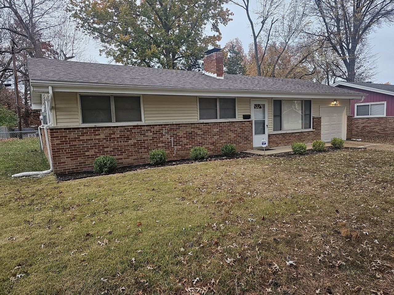 9934 Duke Dr - Photo 3 of 21