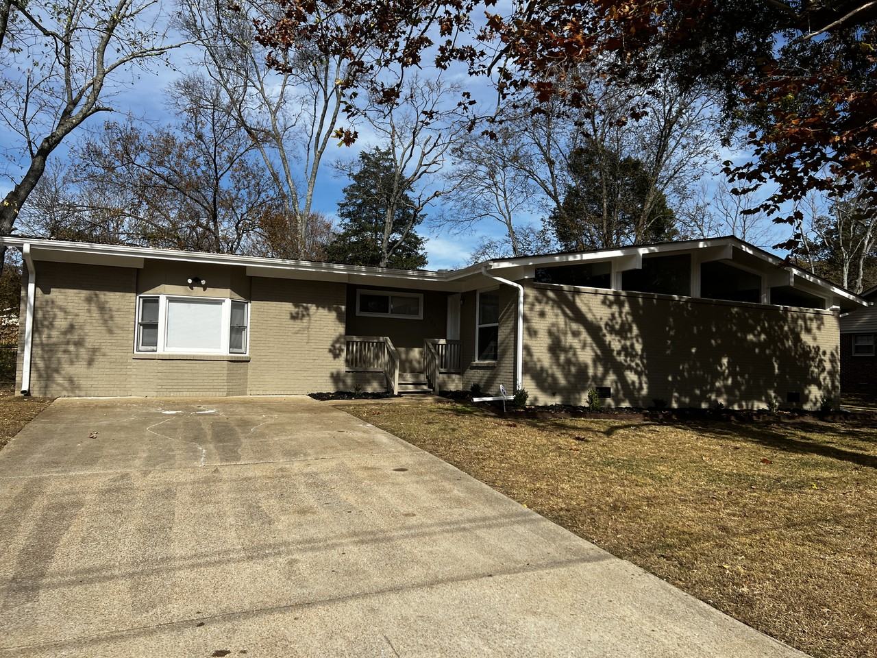 2322 Rodgers Dr Ne - Photo 3 of 29