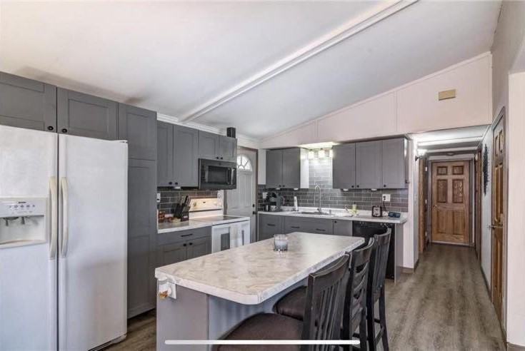 1125 Barland St - Photo 2 of 13