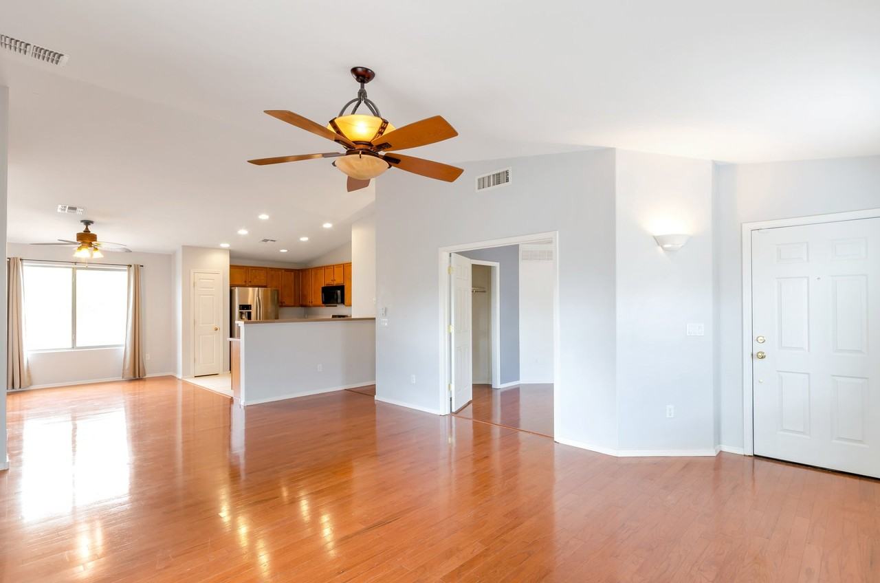 482 S Sunny Rock Dr - Photo 3 of 15