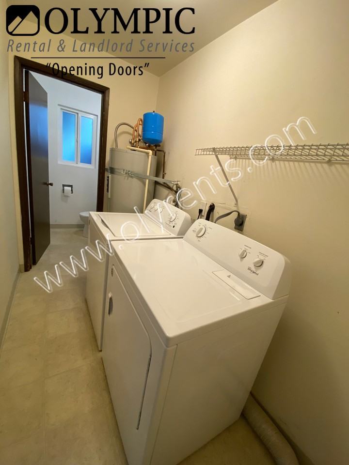 2300 9th Avenue Southwest #A6 - Photo 4 of 9